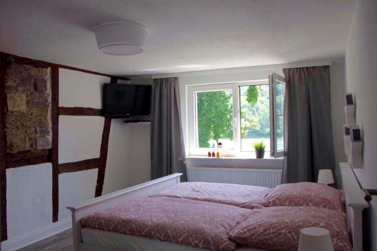 Haus Am Ufer Mit Rheinpanoramablick Daire Koblenz  Dış mekan fotoğraf