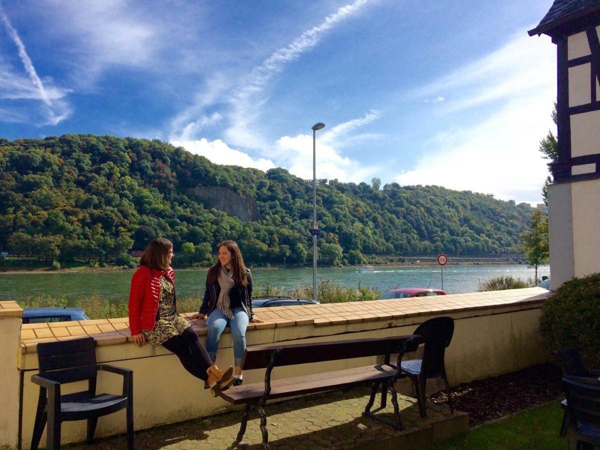 Haus Am Ufer Mit Rheinpanoramablick Daire Koblenz  Dış mekan fotoğraf